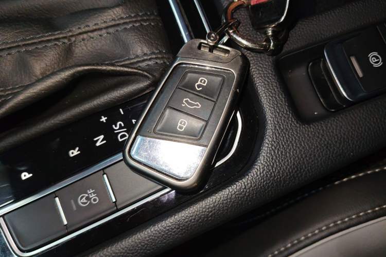 Used Volkswagen Magotan 2023 2 Million Units Limited Edition 330TSI DSG Leading Version