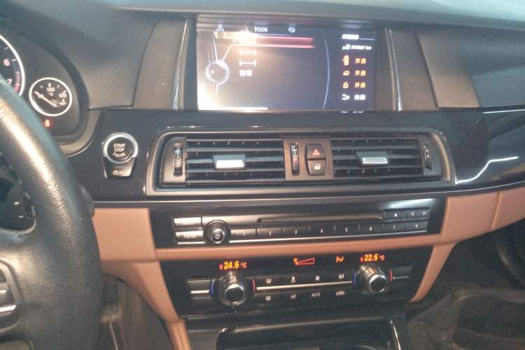 Used BMW 5 Series 2014 520Li Elegant Model
