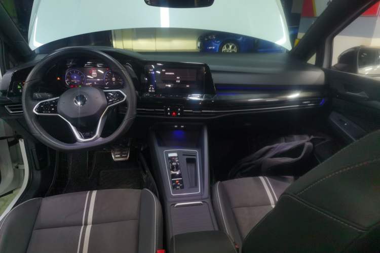 Used Volkswagen Golf 2023 Facelift 280TSI DSG R-Line Lite