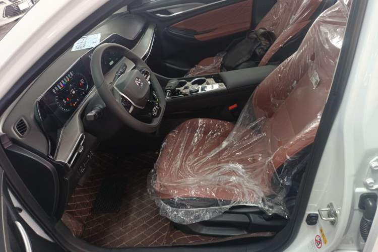 Used Changan Eado 2025 PLUS 1.4T Dual-Clutch High-Energy Version
