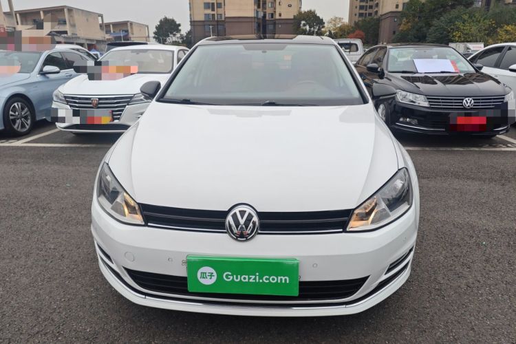 Used Volkswagen Golf 2017 1.6L Automatic Comfort Million-Vehicle Anniversary Edition
