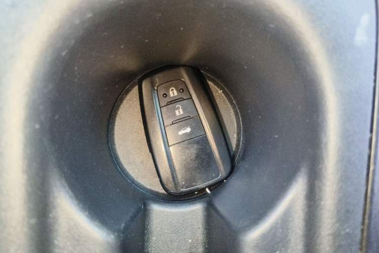 Used Toyota Levin 2019 Dual-Engine 1.8H E-CVT Luxury Edition China VI Standard
