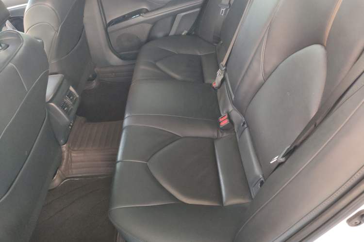 Used Toyota Camry 2018 2.5G Luxury Edition
