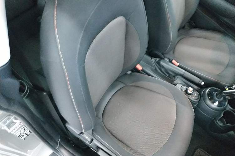 Used  MINI 2023 1.5T ONE
