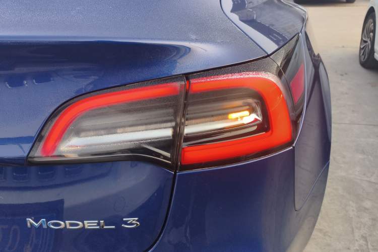 Used Tesla Model 3 2019 Long-Range Rear-Wheel-Drive Version
