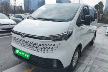 Used SAIC MAXUS Xintu V70 2023 2.0T Elite Edition Manual Transmission Short Wheelbase Low Roof 5/6 Seats (125 hp)