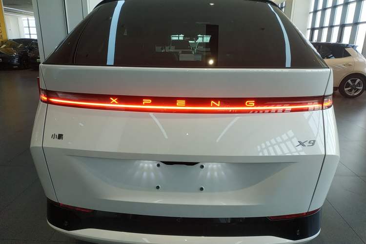 Used XPeng X9 2025 650 Long-Range Max