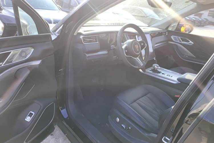 Used Hongqi HS7 PHEV 2024 2.0T PHEV Four-Wheel Drive Flagship Edition 6 Seats
