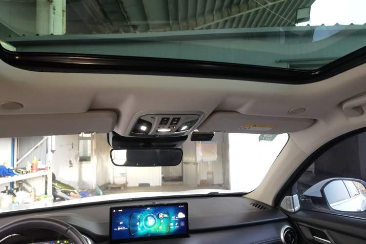 Used Wey VV6 2021 2.0T Two-Wheel Drive Smart Plus
