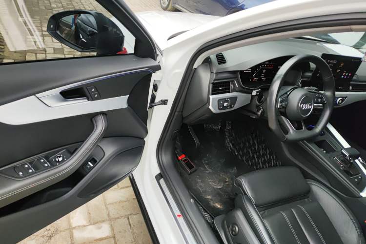 Used Audi A4L 2022 40 TFSI Luxury Dynamic Model