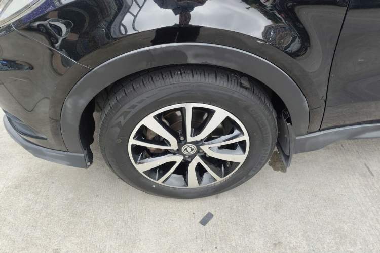 Used Dongfeng Fengon 580 2017 Revised Version 1.5T CVT Luxury Edition
