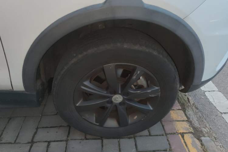 Used BYD Yuan New Energy 2018 EV360 Smart Connect Cool Edition
