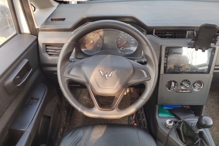 Used Wuling Hongguang PLUS 2020 1.5L Manual Standard Edition 7-Seater
