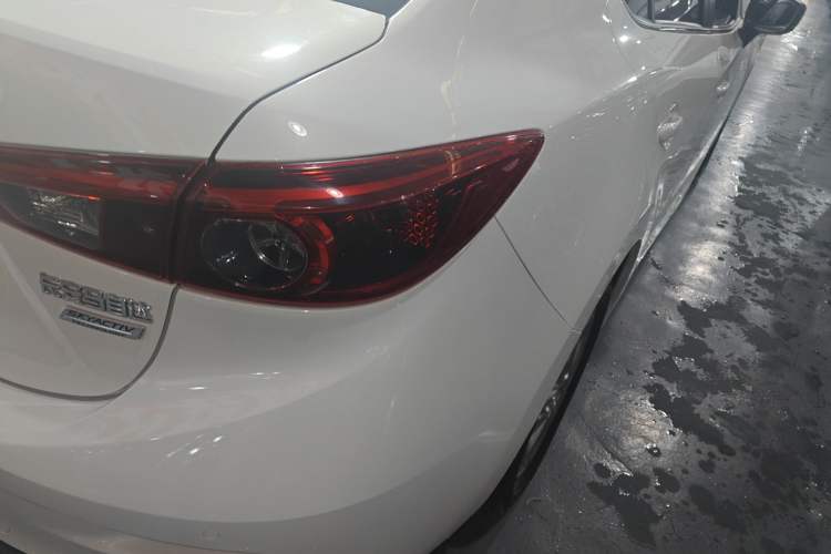 Used Mazda Mazda 3 Axela 2019 Cloud-Controlled Sedan 1.5L Automatic Luxury Model China VI Standard
