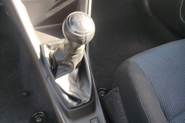 Used Toyota YARiS L 2017 1.3E Manual Charm Edition
