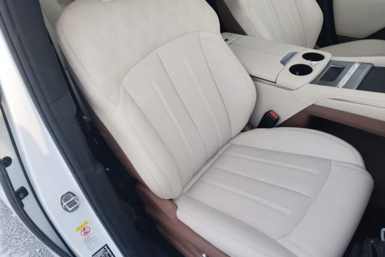 Used BYD Xia 2025 DM-i 1.5T 100km Leading Model
