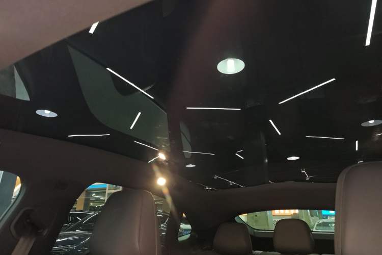 Used ONVO L60 2024 60 kWh Rear-Drive Version
