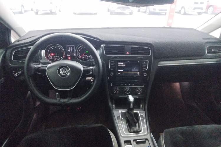 Used Volkswagen Golf 2017 230TSI Automatic Comfort Edition – Celebrating Milestone of One Million Units
