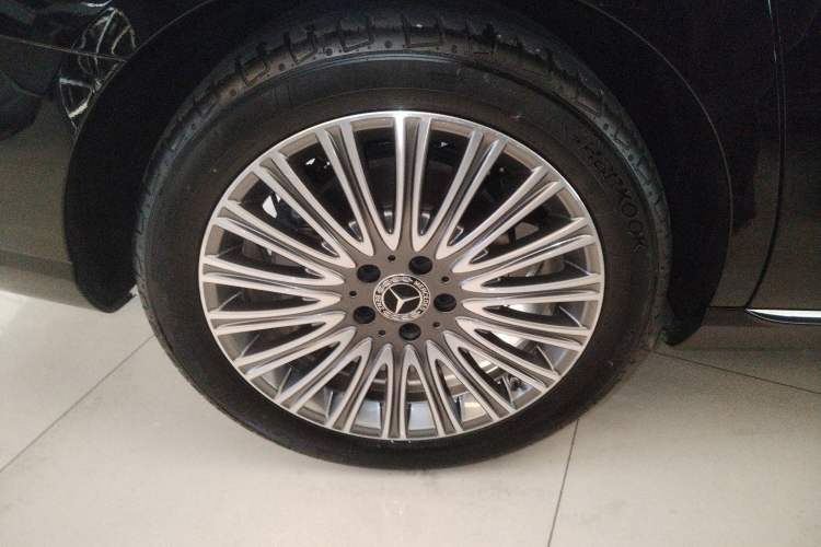 Used Mercedes-Benz E-Class 2023 E 300 L Luxury Model
