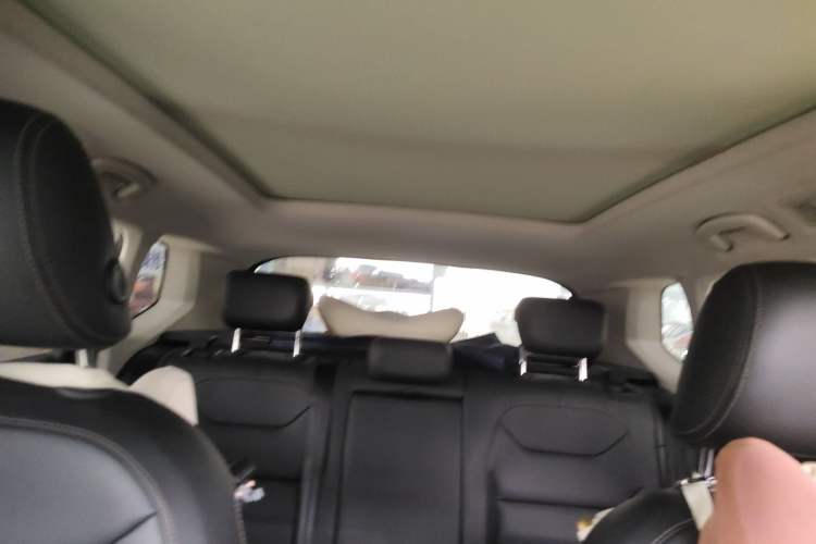 Used Volkswagen Tharu 2020 280TSI Two-Wheel Drive Luxury Plus Version China VI Standard
