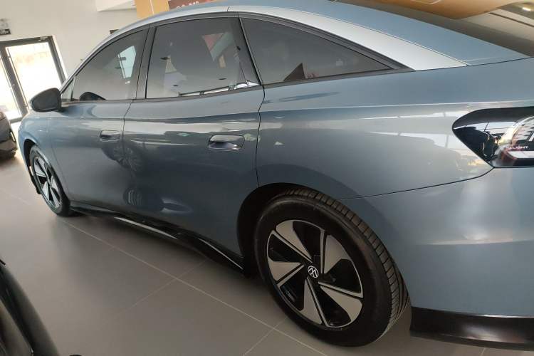 Used Volkswagen ID.7 VIZZION 2024 AIR model