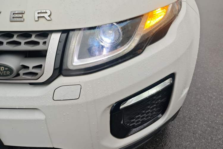 Used Land Rover Range Rover Evoque 2018 240 PS SE Smart Brilliance Edition
