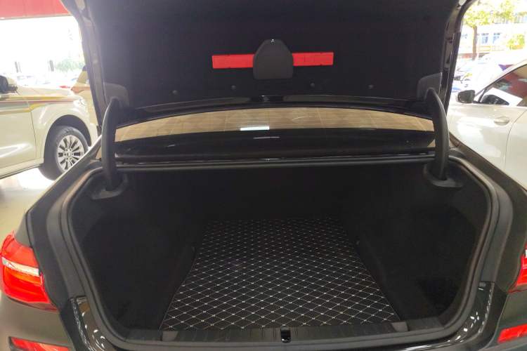 Used BMW 7 Series 2018 730Li Leading Model M Sport Package
