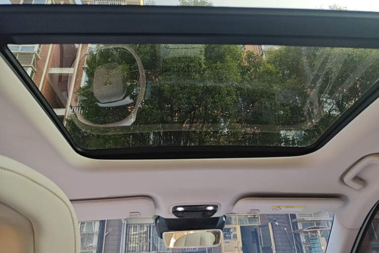 Used NETA L 2024 Extended-Range 310 Flash-Charge Red Edition