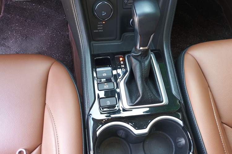 Used  Grand Commander 2022 2.0T Four-Wheel Drive Luxury Edition
