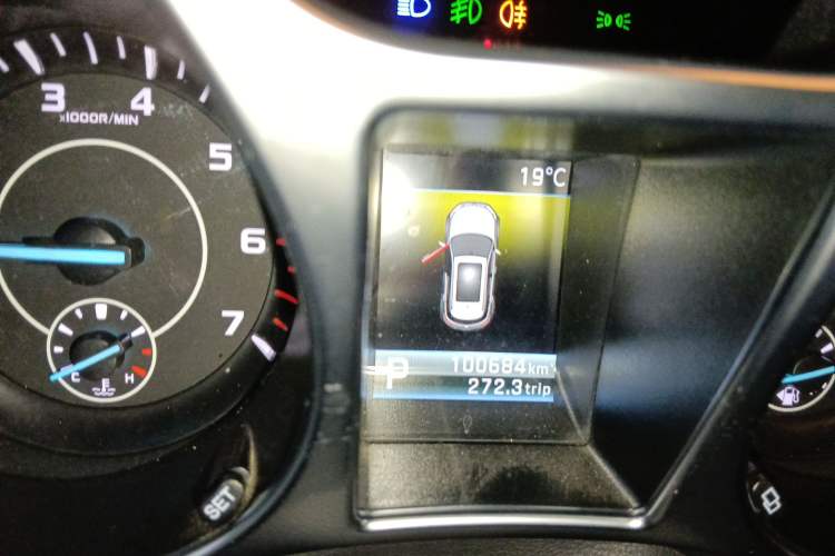 Used JMC Yusheng S330 2016 1.5L GTDi Automatic Two-Wheel Drive Prestige Edition
