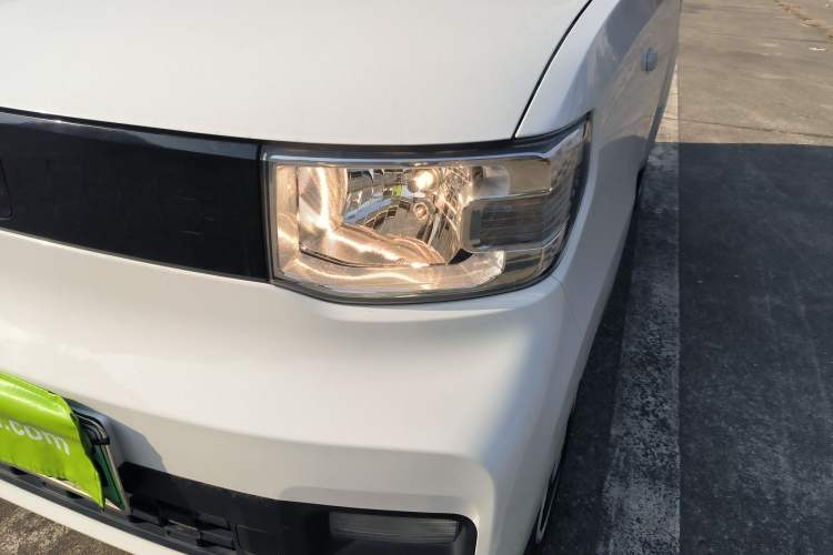 Used Wuling Hongguang MINIEV 2022 Easy Version Lithium Iron Phosphate
