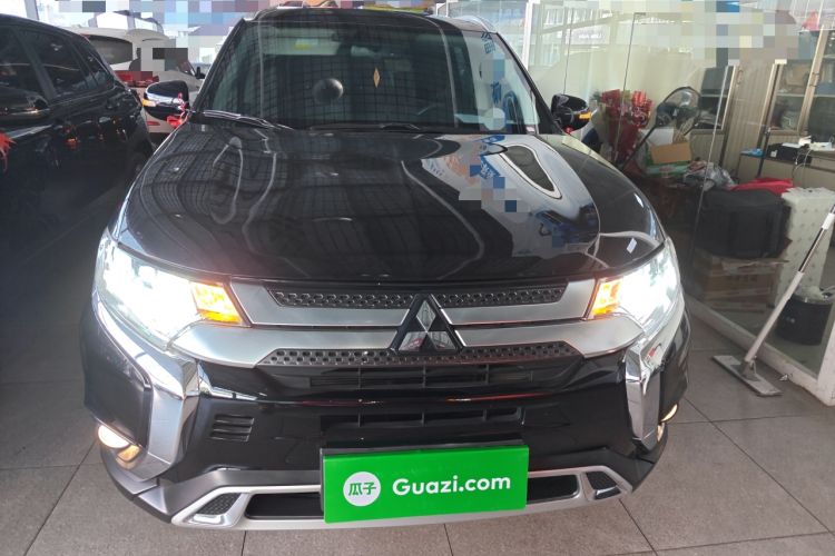 Used Mitsubishi Outlander 2019 2.4L 4x4 Zhi Xiang Edition 5 Seats China VI Standard
