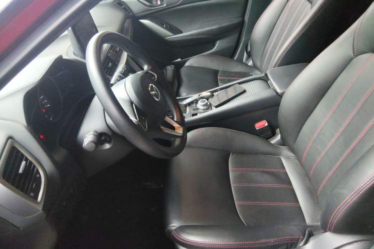 Used Mazda CX-4 2018 2.0L Automatic Two-Wheel Drive Blue Sky Dynamic Version China V Standard
