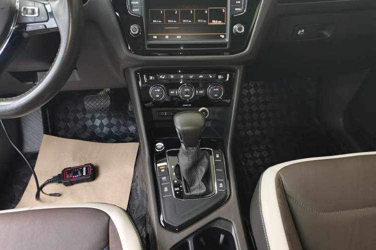 Used Volkswagen Tiguan L 2017 380TSI Automatic All-Wheel-Drive Luxury Edition