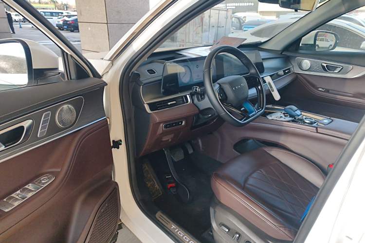 Used Chery Tiggo 8 PRO New Energy 2023 Champion Edition 1.5T 100km King's Version
