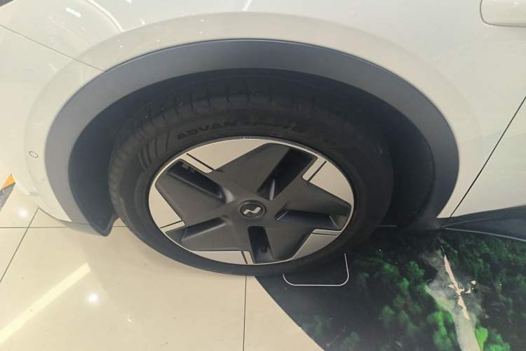 Used ONVO L60 2024 60 kWh Rear-Drive Version