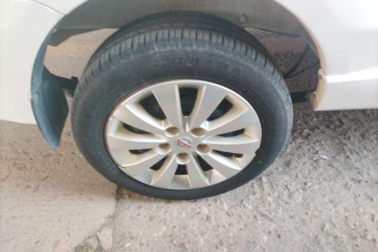 Used Jinbei Gold Hiace M Classic 2022 1.5L Engineering Lion Passenger Van 7 Seats
