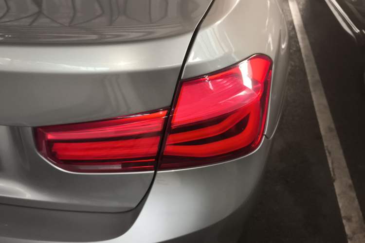 Used BMW 3 Series 2017 318i Fashion Model
