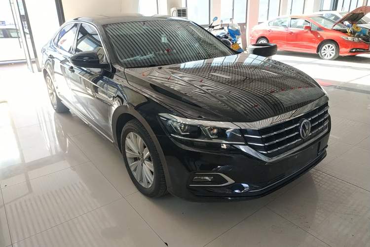 Used Volkswagen Passat 2020 Facelift 330TSI Elite Edition China VI Standard
