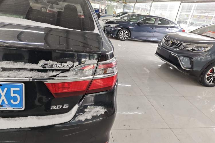 Used Toyota Camry 2016 2.0G 10th Anniversary Leading Edition
