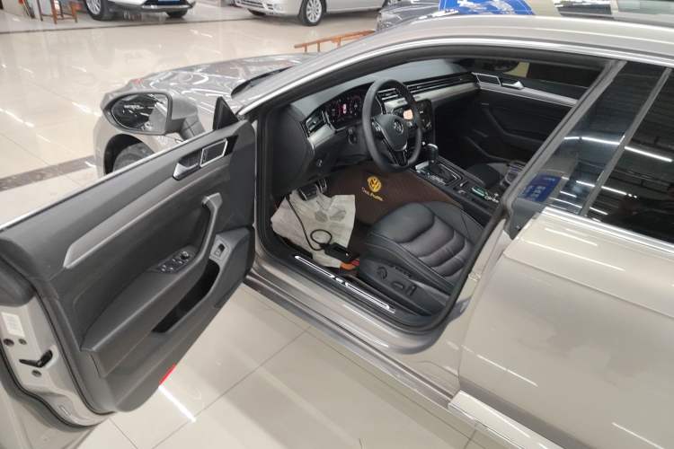 Used Volkswagen FAW-Volkswagen CC 2020 330TSI Glamour Edition China VI Standard
