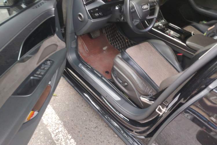 Used Audi A8 2018 A8L 55 TFSI quattro Launch Edition Elite Model
