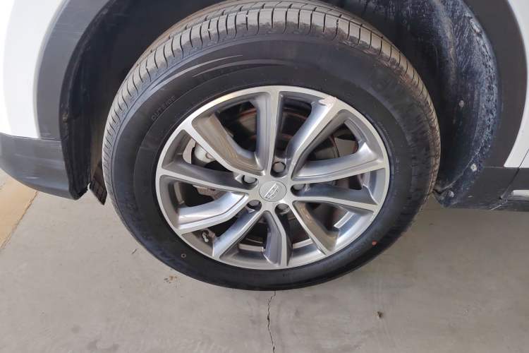 Used Geely Auto Emgrand X7 Sport 2018 1.8TD Automatic Two-Wheel Drive Smart Connect 4G Internet Edition
