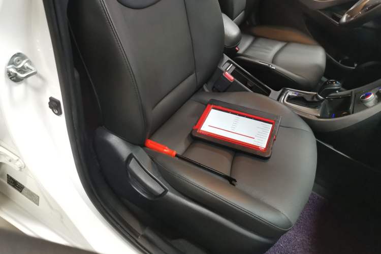 Used Hyundai Elantra 2015 1.6L Automatic Leading Model