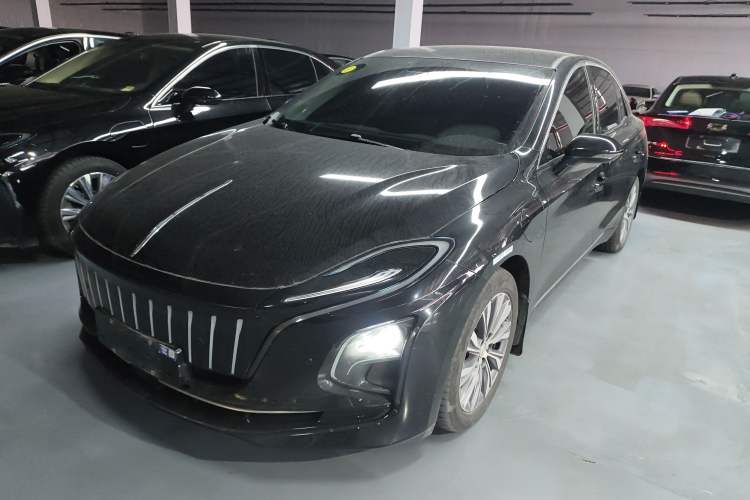 Used Hongqi E-QM5 2022 431 km Charge & Enjoy Edition
