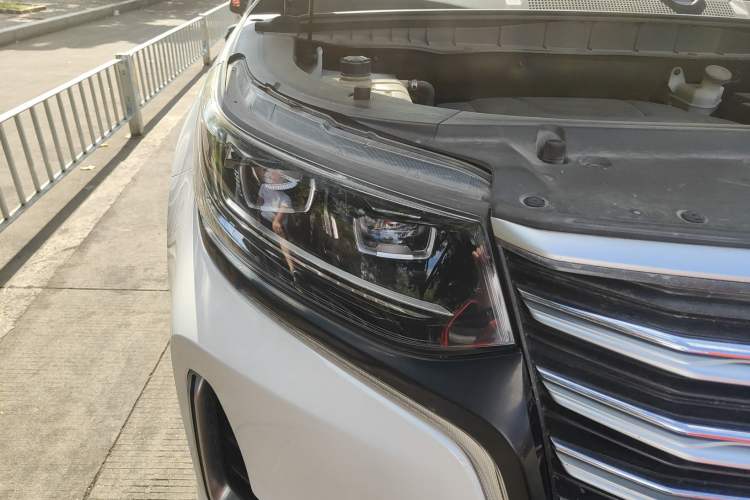 Used Changan CS95 2019 2.0T Two-Wheel-Drive Luxury Version
