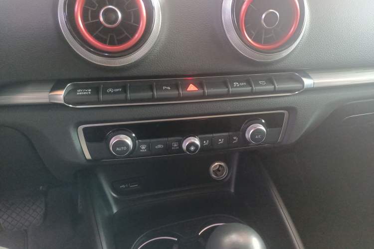 Used Audi A3 2019 Limousine 35 TFSI Sport Edition China V Emission Standard