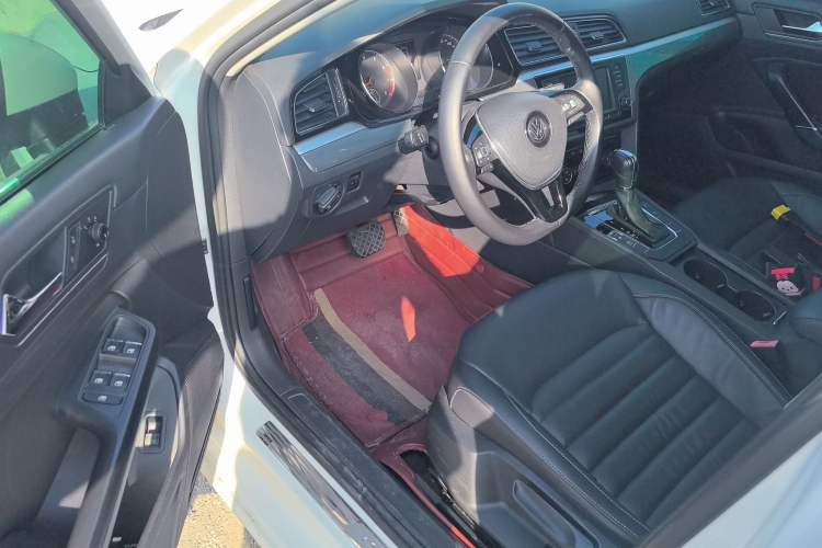 Used Volkswagen Lamando 2017 280TSI DSG Comfort Edition
