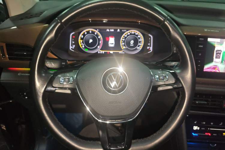 Used Volkswagen Tharu 2021 280TSI Two-Wheel-Drive Luxury Edition