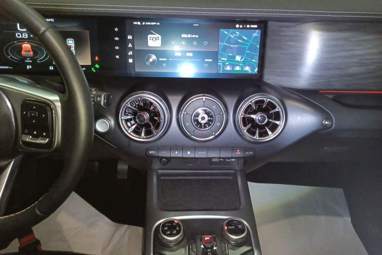 Used Tank 300 2023 City Edition 2.0T—Stylish as Ever
